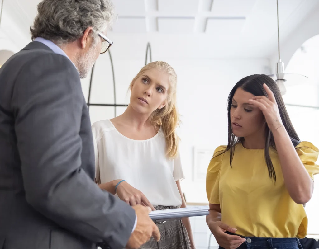 Acompanhamento de leads: Como manter o engajamento e fechar vendas no mercado imobiliário