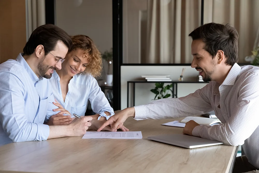 Técnica de vendas para fazer o seu cliente sair de cima do muro e comprar o imóvel