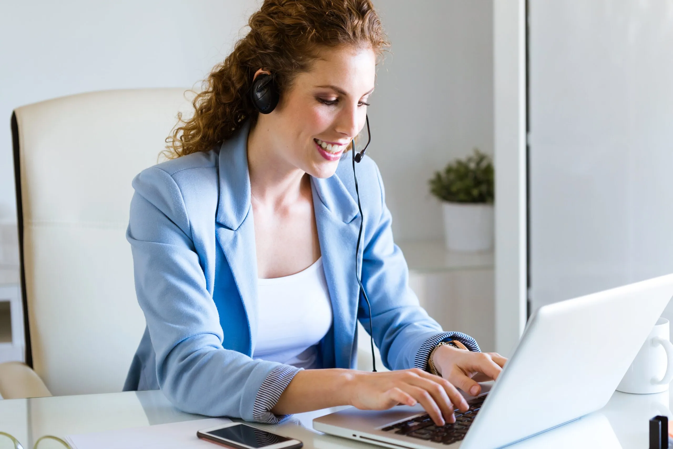 Atendimento pré-vendas: entenda como ajudar sua imobiliária Atendimento pré-vendas: entenda como ajudar sua imobiliária