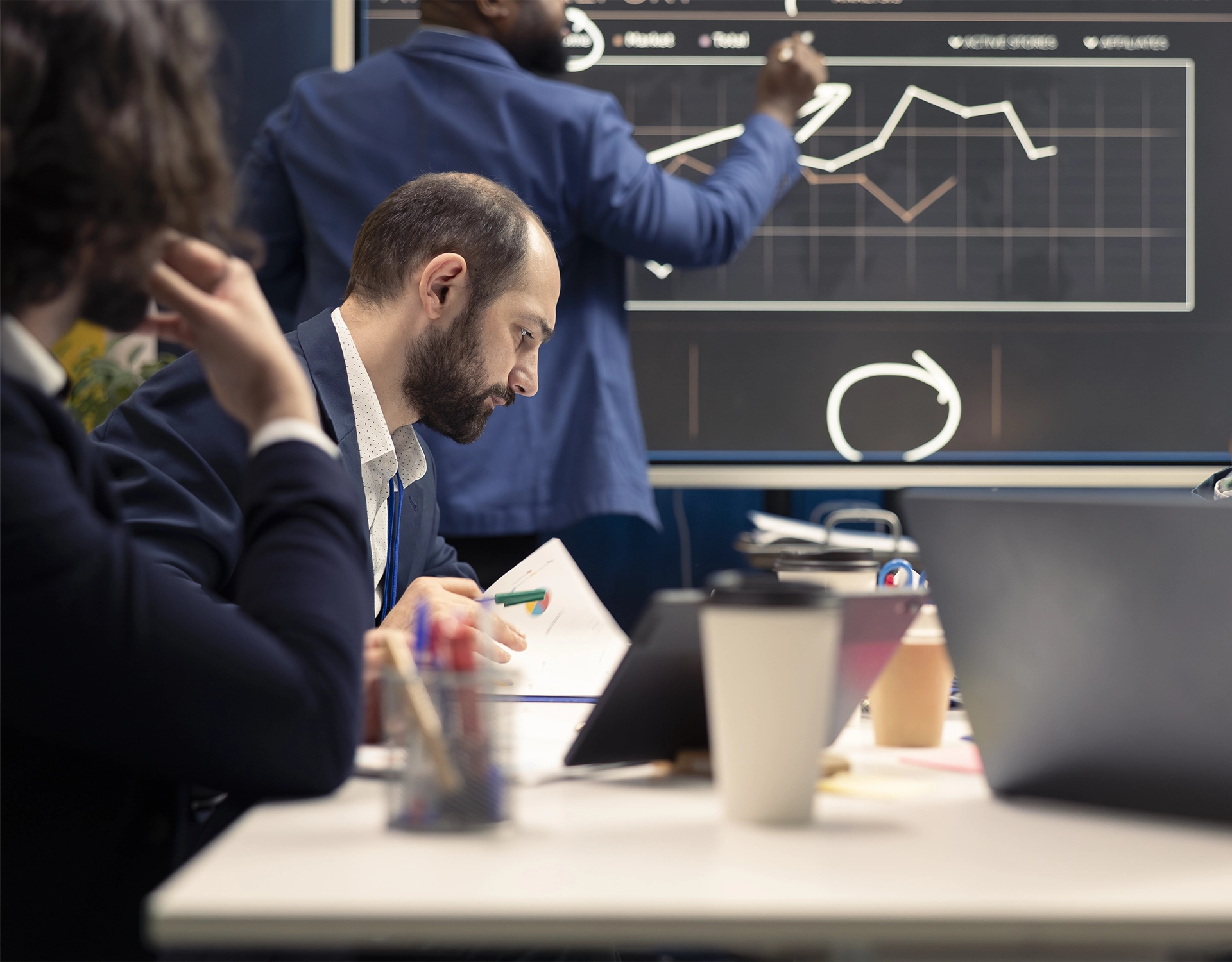 A importância do Benchmarking no mercado imobiliário: Como aprender com a concorrência A importância do Benchmarking no mercado imobiliário: Como aprender com a concorrência